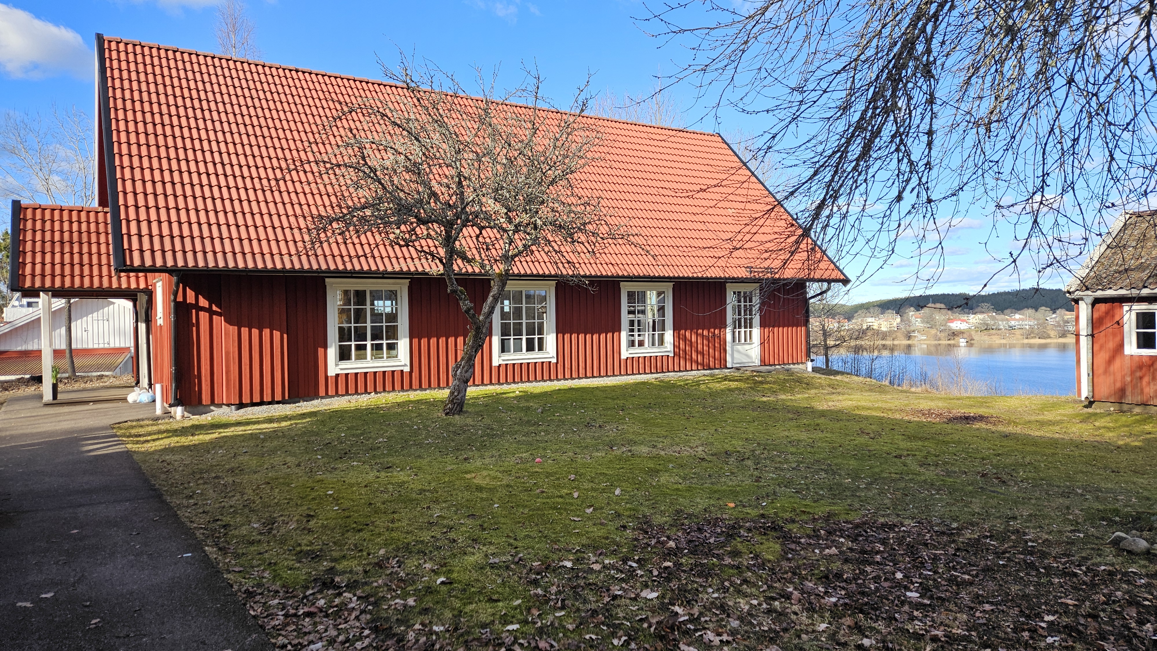 Luthagård church room